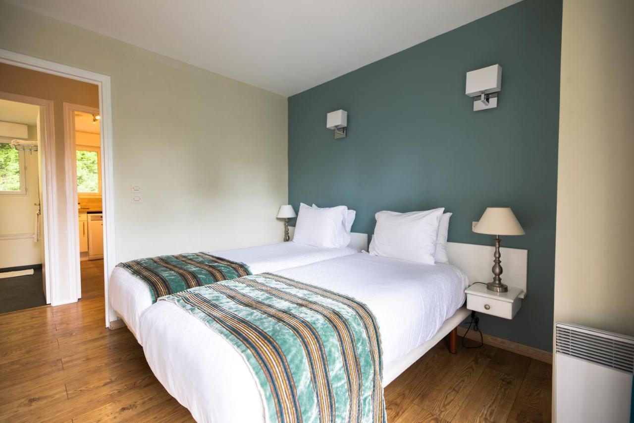 Karma Manoir Des Deux Amants Aparthotel Connelles Exterior foto