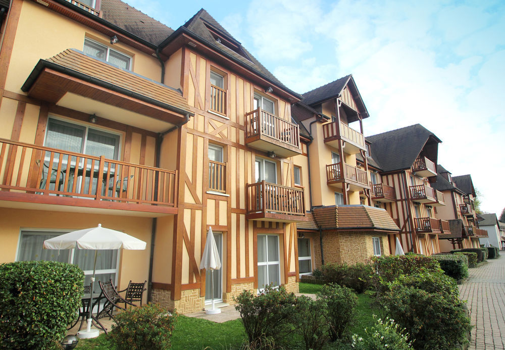 Karma Manoir Des Deux Amants Aparthotel Connelles Exterior foto