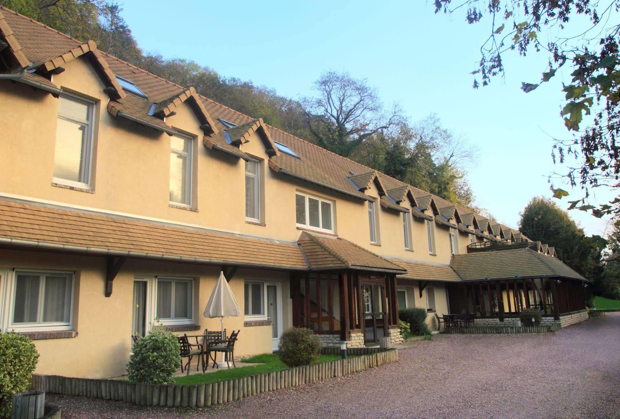 Karma Manoir Des Deux Amants Aparthotel Connelles Exterior foto