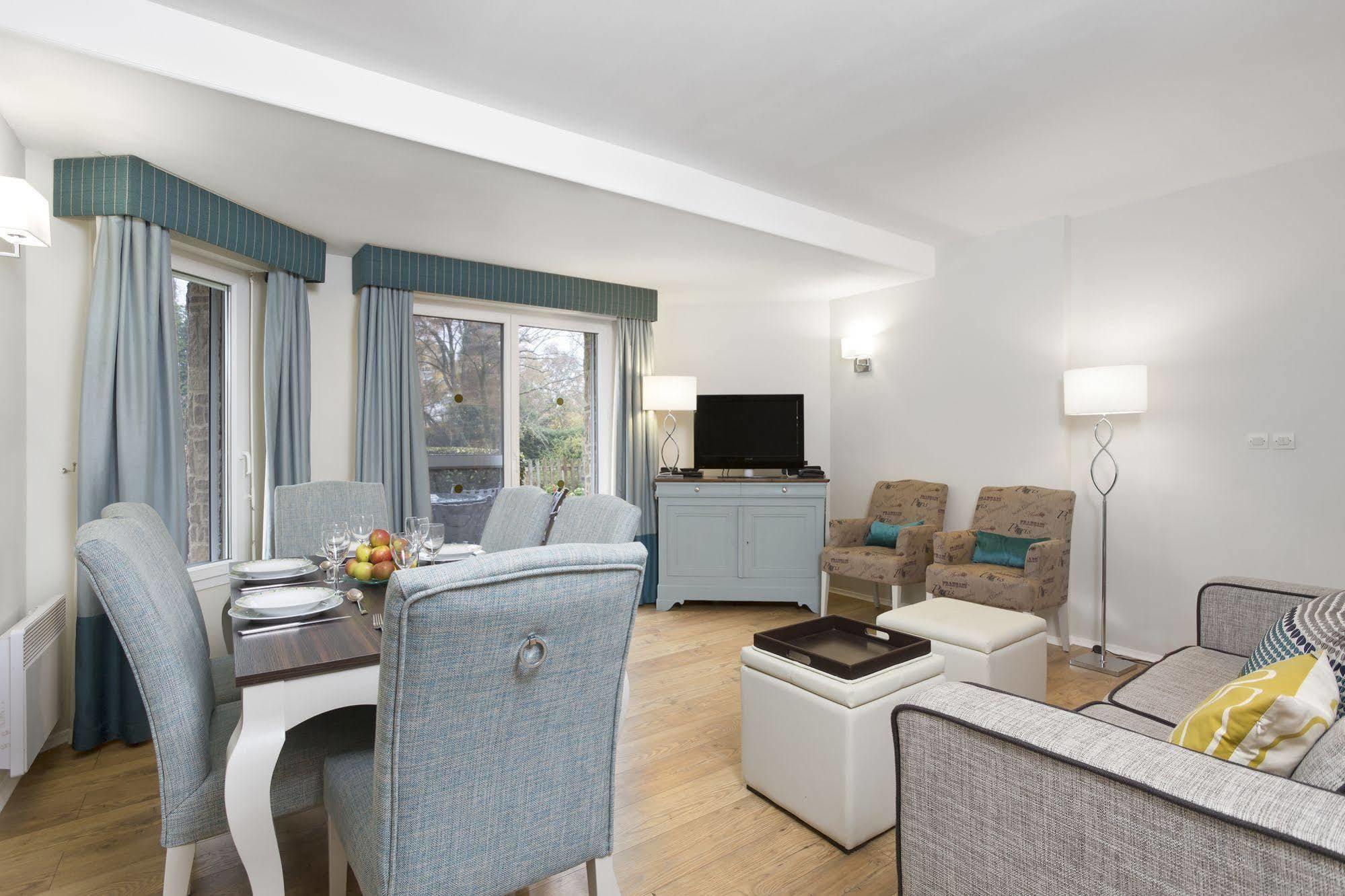 Karma Manoir Des Deux Amants Aparthotel Connelles Exterior foto